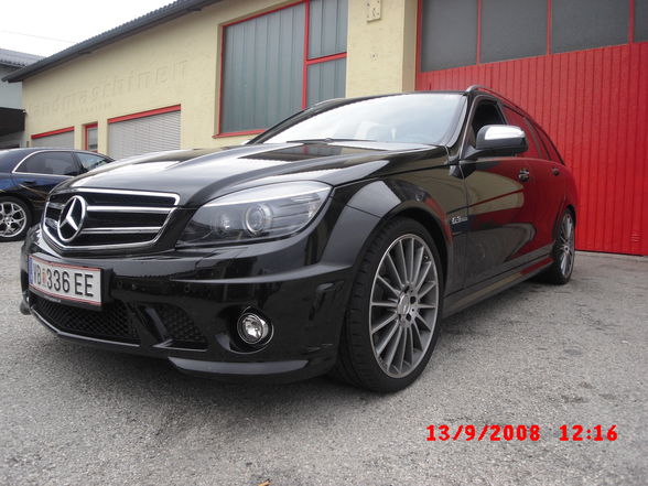 Mercedes C63 AMG - 