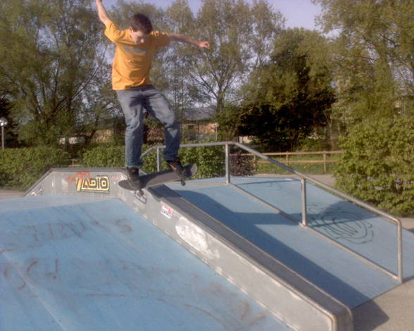 sKaTeSeSsIoNs - 