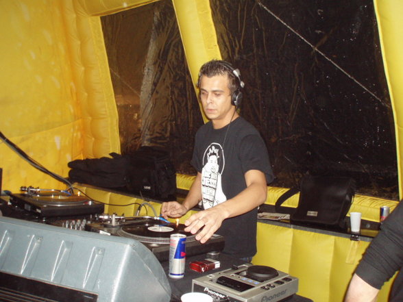 **RAVE ON SNOW FESTIVAL 2006** - 