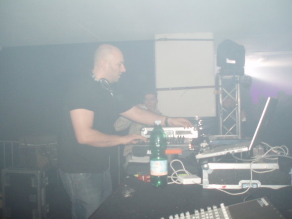 **RAVE ON SNOW FESTIVAL 2006** - 