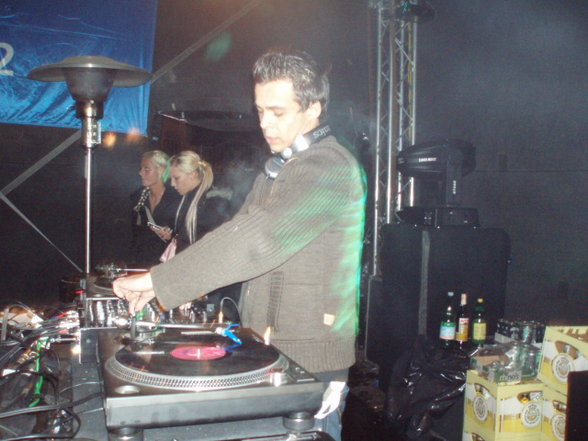 **RAVE ON SNOW FESTIVAL 2006** - 