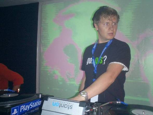 RAVE ON SNOW 2005 - 