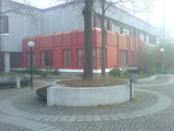 BERUFSCHULE - 