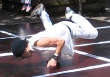 >BREAKDANCE< - 