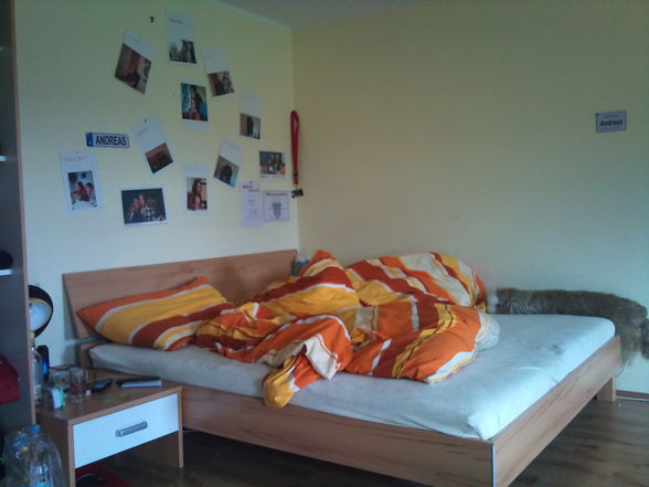 "Neues Zimmer"  Crazzy !  - 