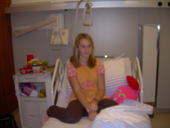 Im Krankenhaus :( sara besuchen ^^ - 