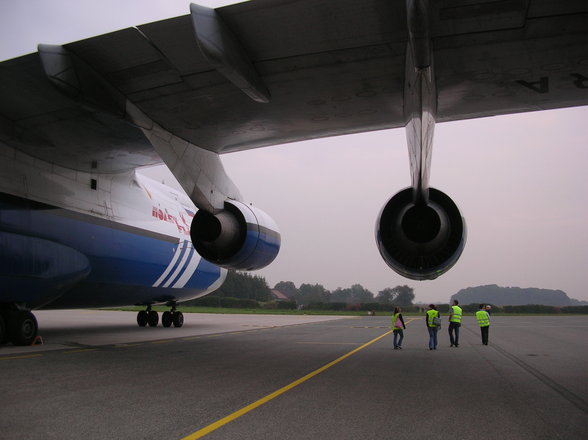 Antonov 124 - 