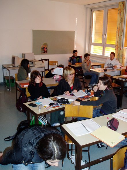 ~MoIiInE Klasse u. Schuleee [1E HAKI] - 