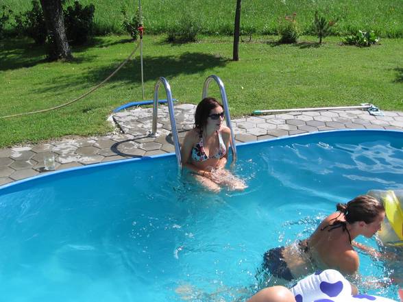 VIG-Poolparty - 