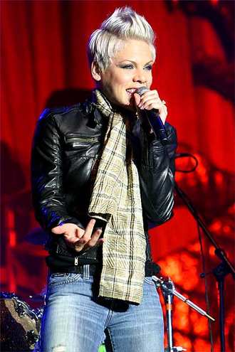 P!NK konzert am 6.7.07 auf burg clam - 