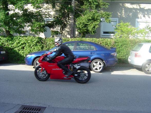 me@Ducati 999 - 