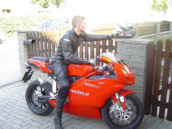 me@Ducati 999 - 