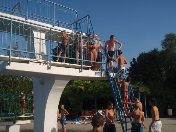 Der Sprung vom 3 Meter Turm - 