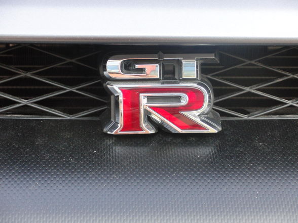 Nissan GTR - 