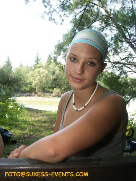 JULIA, 15 Jahre - 