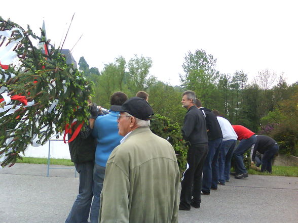 Maibaumaufstellen 2009 - 