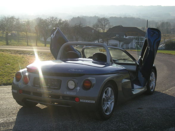 für 1 Wochenende in Renault Spider - 