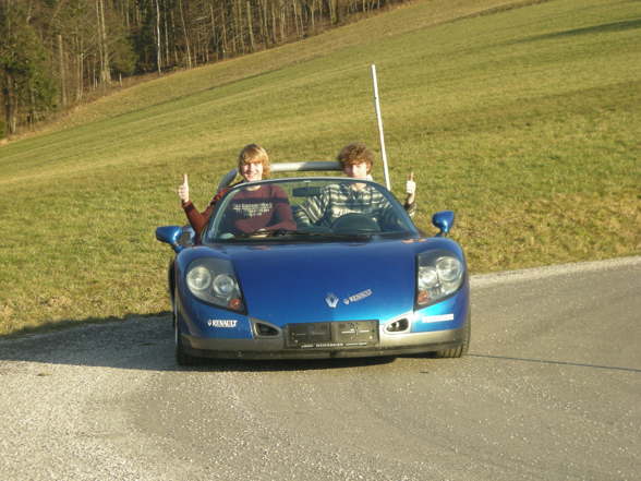 für 1 Wochenende in Renault Spider - 