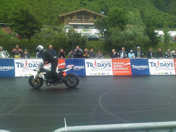 tridays 2009 sa, 27.06 - 