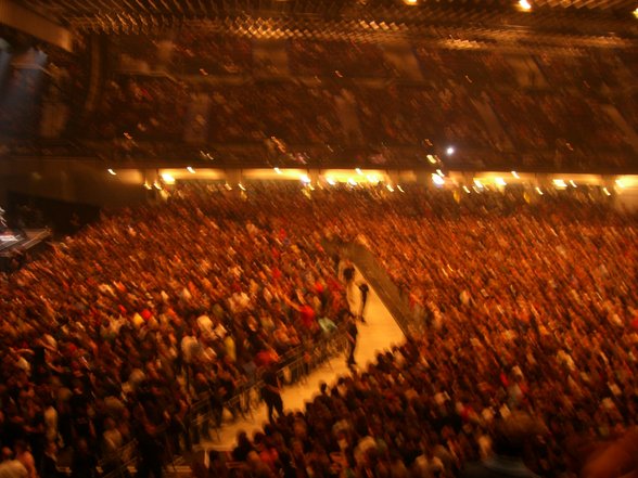 RHCP live in concert... 6. 12. 2006 - 