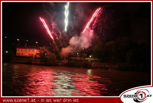 ---->stAdT<-->fEsT<----- - 