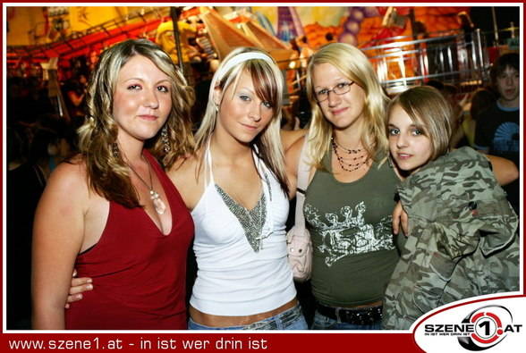 ---->stAdT<-->fEsT<----- - 