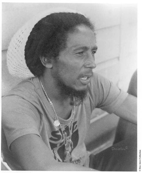 *--> bob marley <--* - 