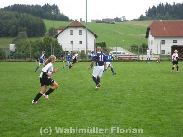 DAMENMANNSCHAFT KÖNIGSWIESEN - 