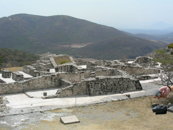 xochicalco y las grutas de cacahuamilpa - 