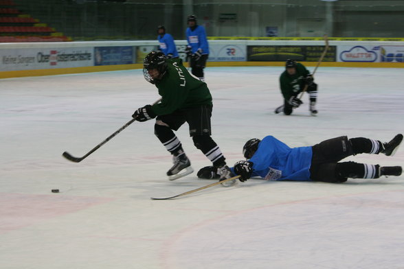 ich beim hockey spielen - 