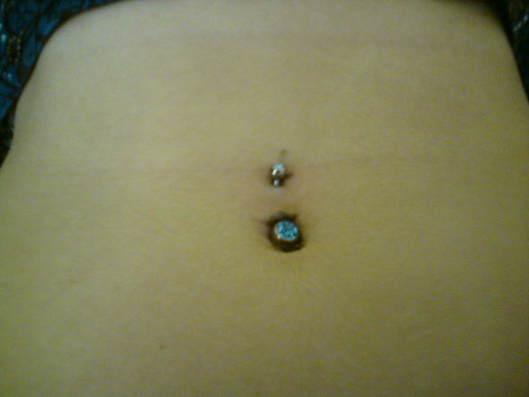 mei bauchnablepiercing ---> 2.9.09 =D - 