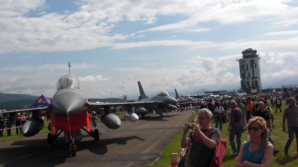 AIR POWER 09 - 