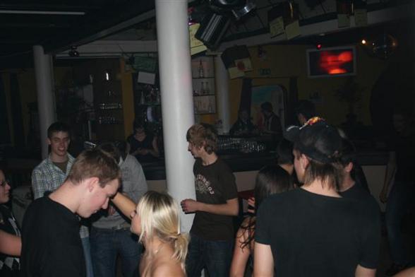 Partyhouse Mittwoch und Donnerstag - 