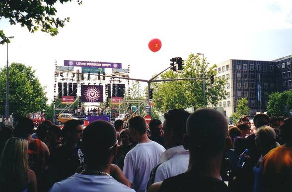 LOVE  PARADE  WIEN - 