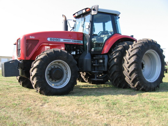 Massey Ferguson - 