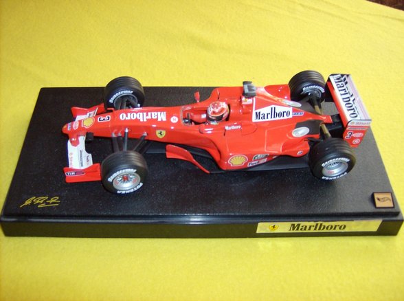 Meine Formel 1 FERRARIS 1:18 - 