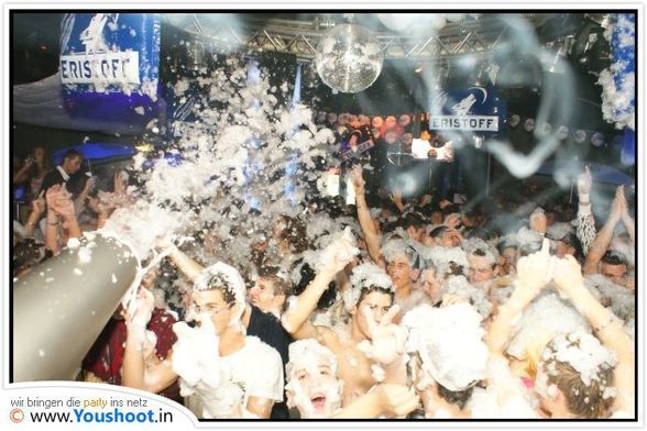 Ibiza Schaumparty in White - 