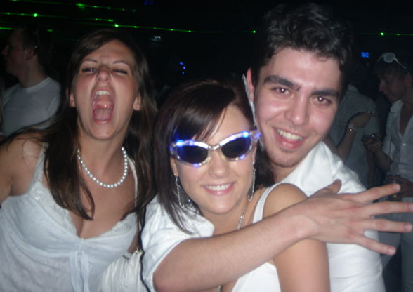 *SENSATION WHITE* Vienna 2009 - 