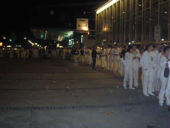 *SENSATION WHITE* Vienna 2009 - 