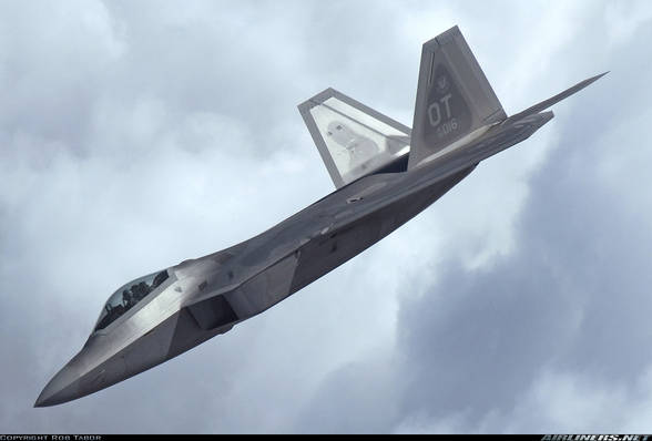 Lockheed Martin F-22A Raptor - 