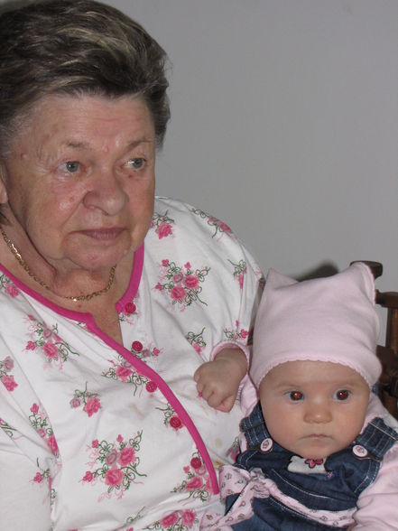 Naomi mit Urli - Oma`s - 