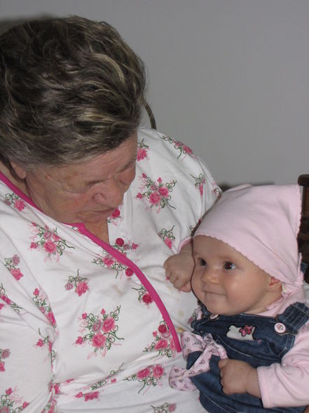 Naomi mit Urli - Oma`s - 