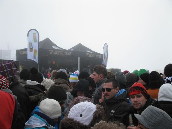 Rave on Snow 09 - 