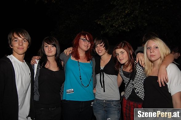 2009. durch feiern. - 