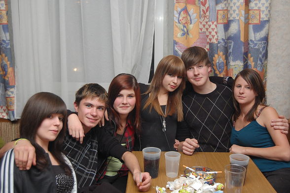 2009. durch feiern. - 