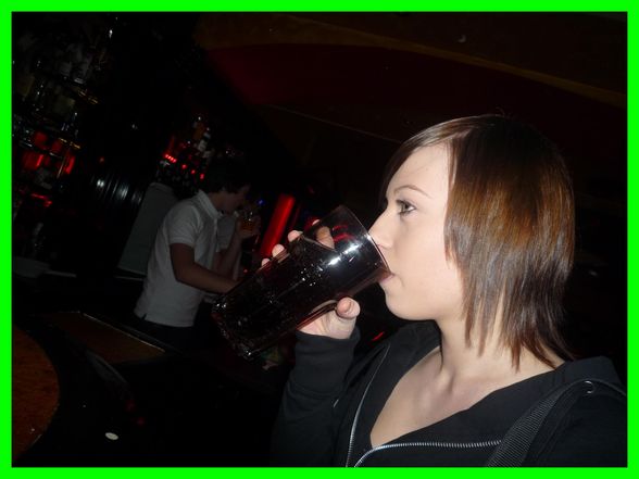 2010. durch feiern. - 