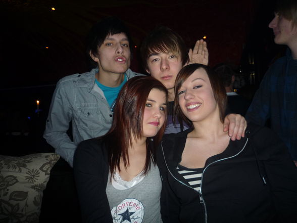 2010. durch feiern. - 