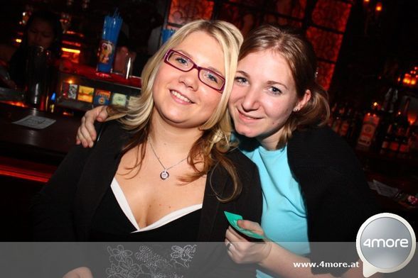 Party 09 - 