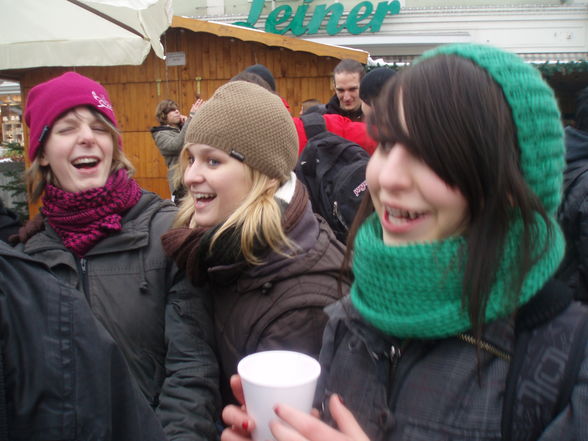 tja i sag nur adventmarkt..xD - 