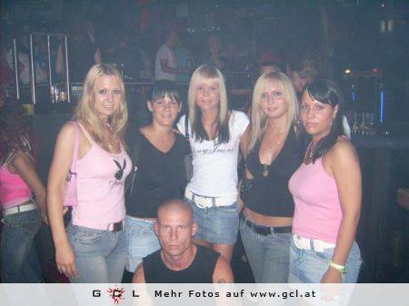 FRIENDS & PARTY - 